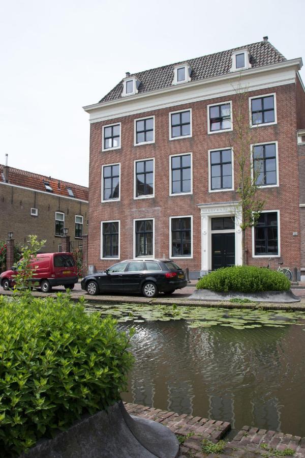 Canal House In Historic City Center Гауда Экстерьер фото